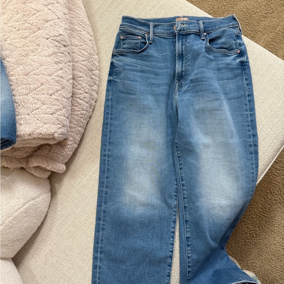 MOTHER LiL’ Rambler Zip Flood Color: Out of the Blue Straight Leg Jeans - Picture 6 of 14